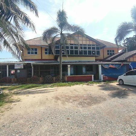 Fbs Inn Dungun Esterno foto