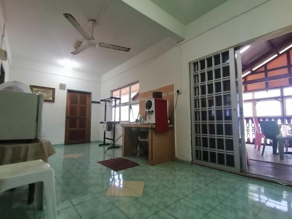 Fbs Inn Dungun Esterno foto