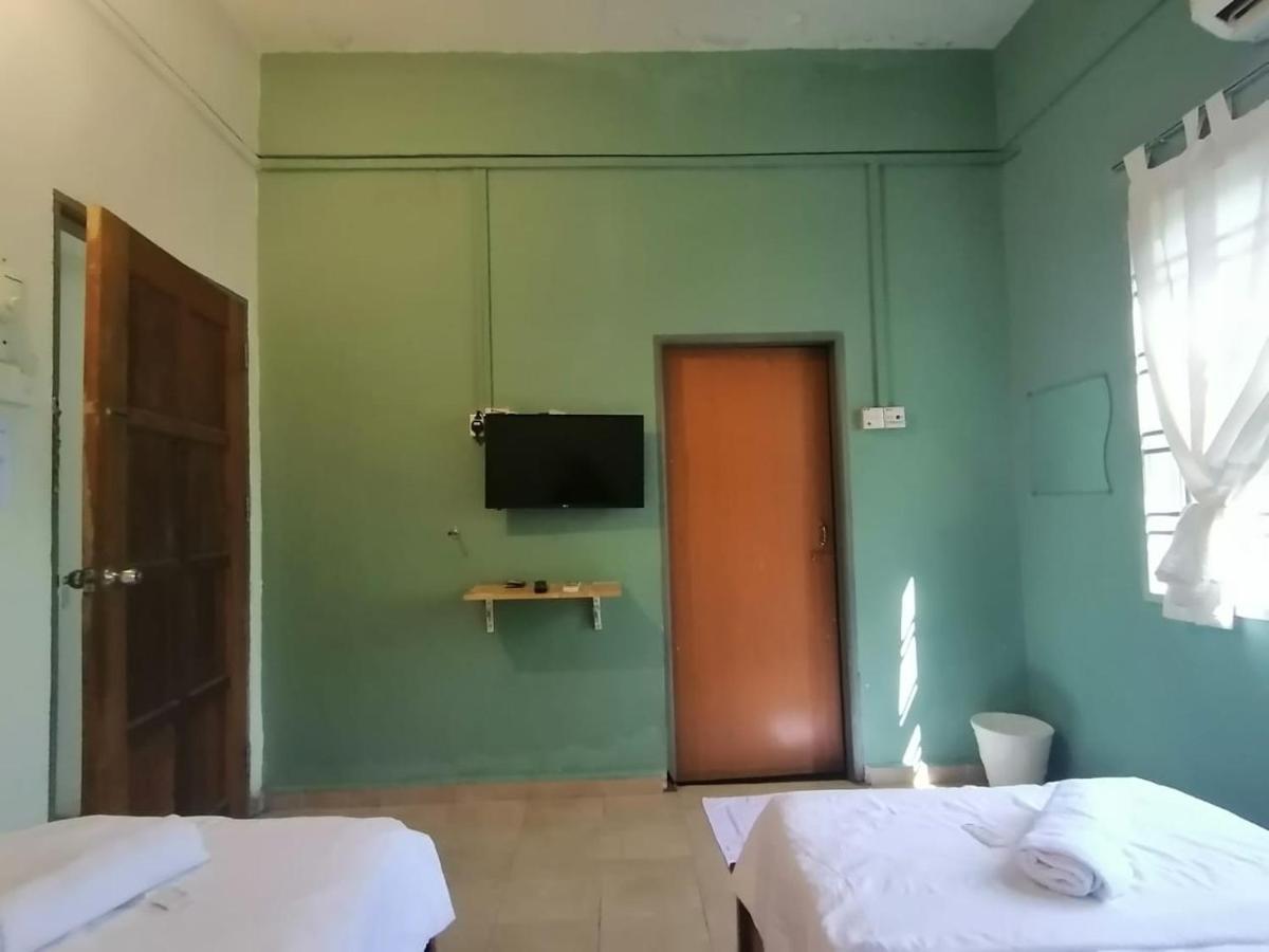 Fbs Inn Dungun Esterno foto